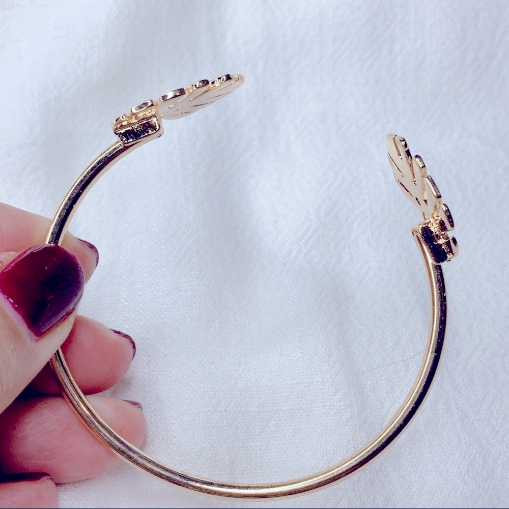 ❣️$25/3❣️ Gold Plated Leaves Bracelet - Picture 5 of 8